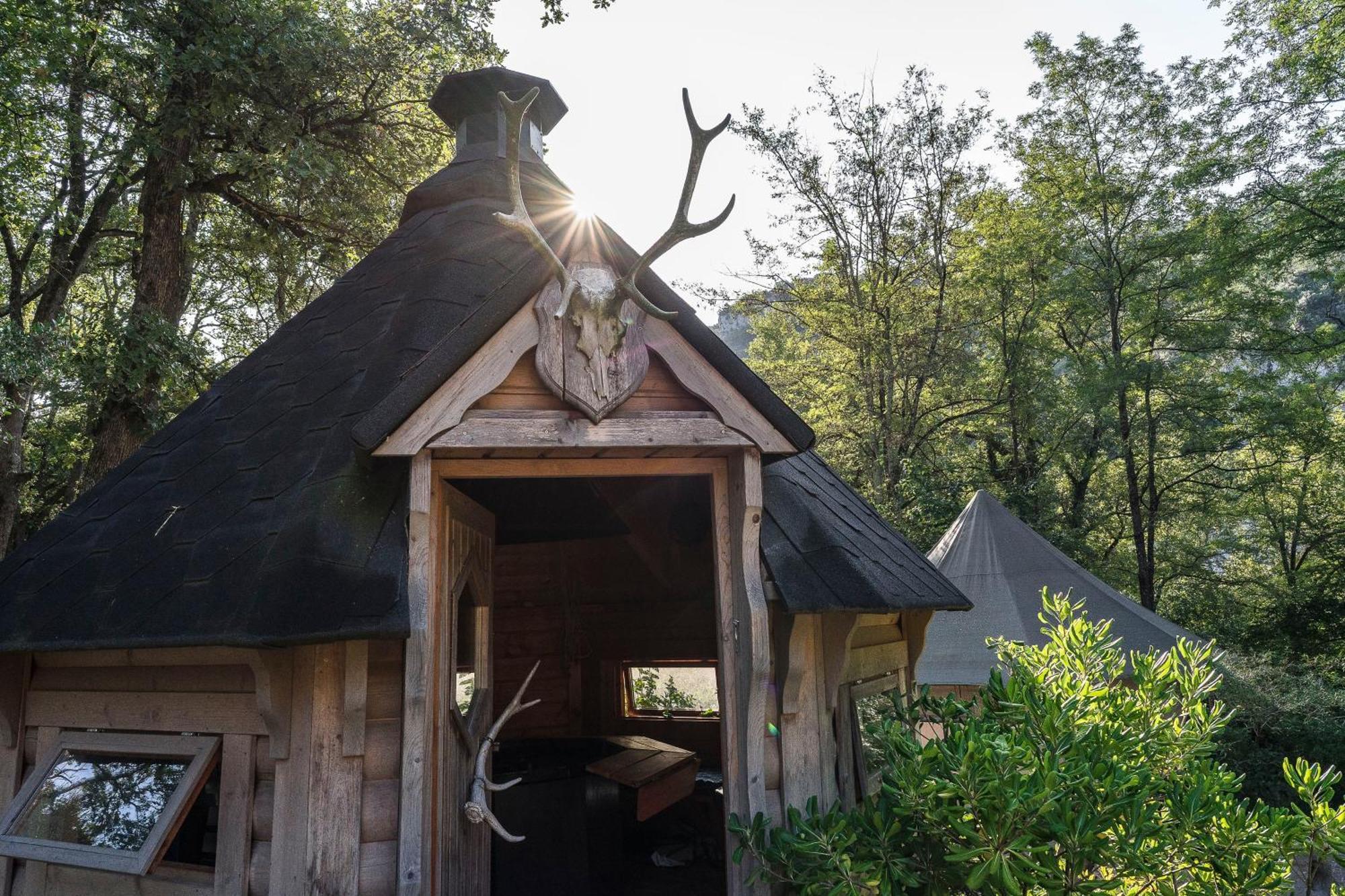 Prehistoric Lodge Vallon-Pont-dʼArc Esterno foto