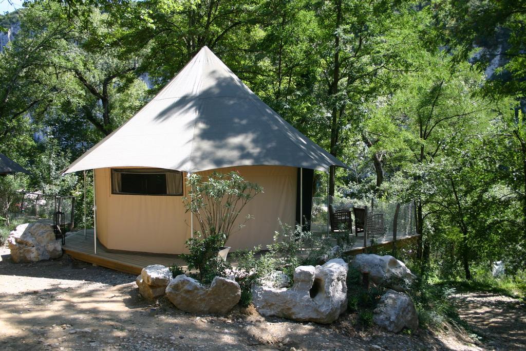 Prehistoric Lodge Vallon-Pont-dʼArc Esterno foto